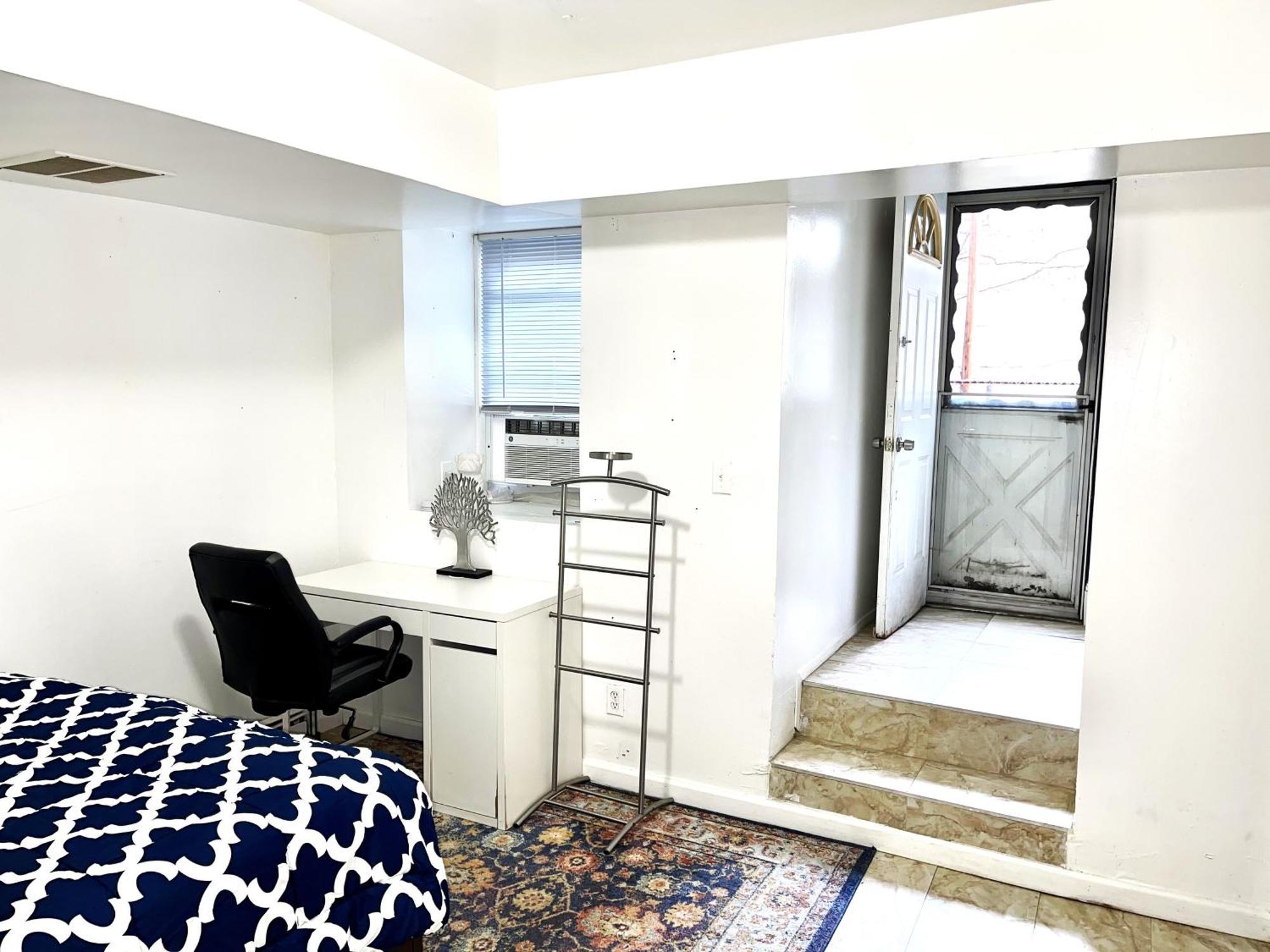 Apartment Private 2br Apt With Backyard In Lic, Next To Manhattan!