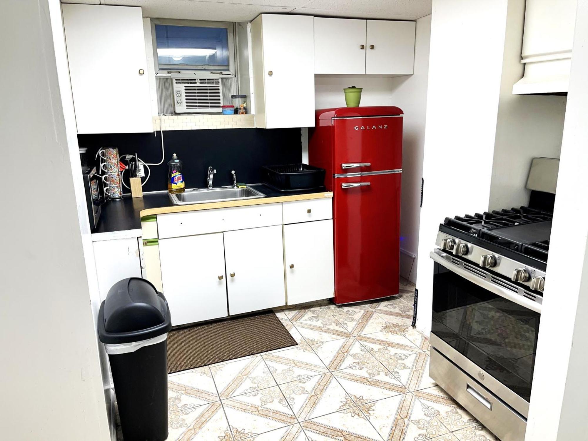 Apartment Private 2br Apt With Backyard In Lic, Next To Manhattan! *
